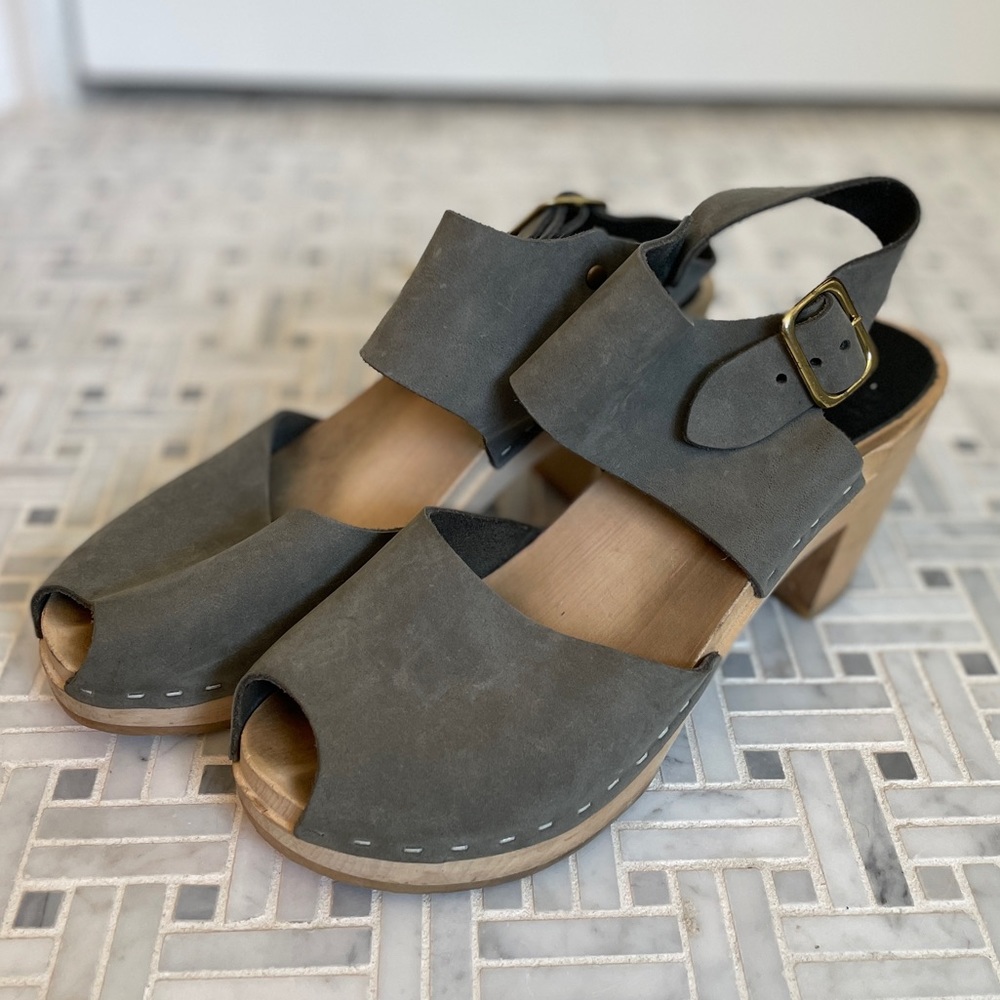 BRYR Miranda Peep Toe 36